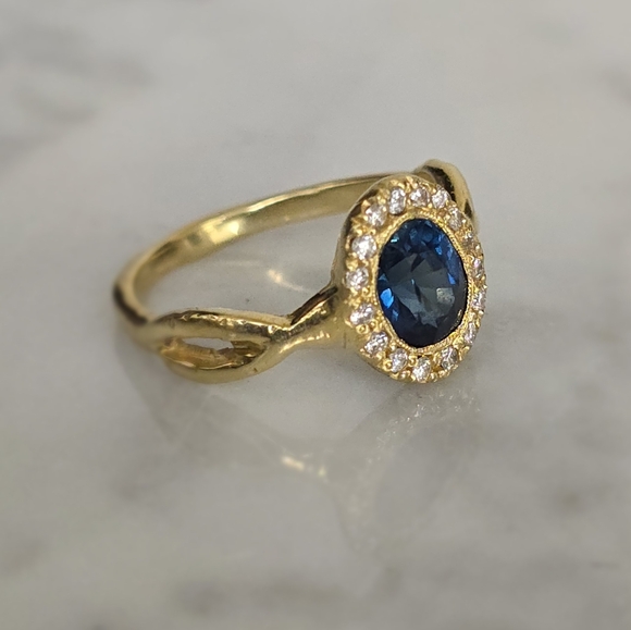 COMMUNION BY JOY 18K Yellow Gold Sapphire with Diamond Halo Ring Size 5 - Picture 4 of 8